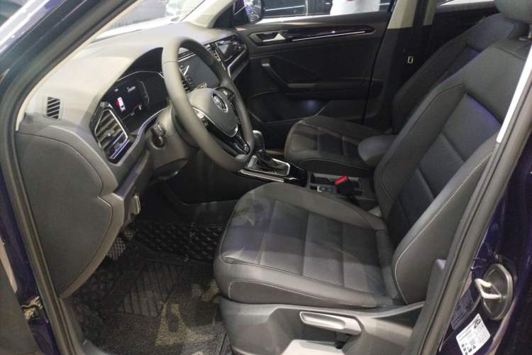 Used Volkswagen T-ROC 2021 280TSI DSG Two-Wheel Drive Comfort Connect Edition
