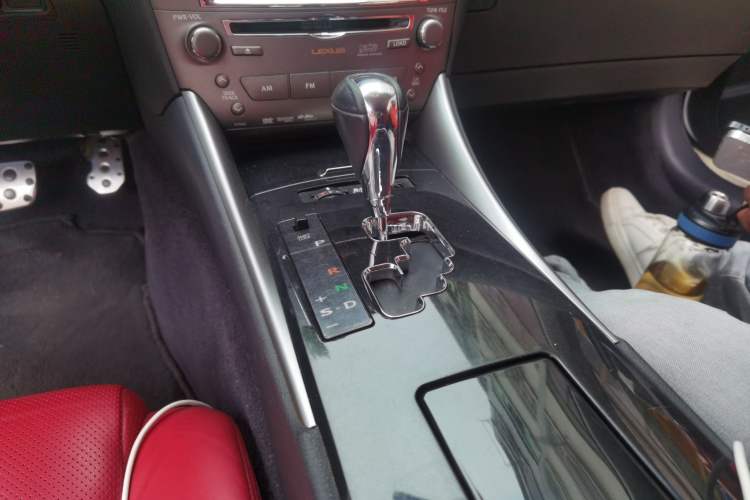 Used Lexus IS 2011 250C Gear Lever