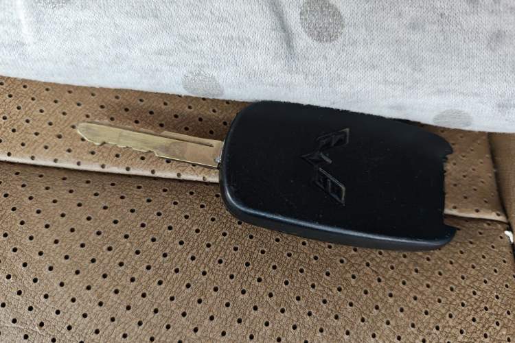 Used Wuling Hongguang 2014 1.5L S Luxury Model Vehicle Key