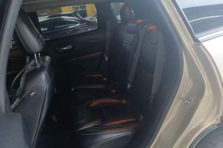 Used Jeep Cherokee 2014 2.4L Urban Edition