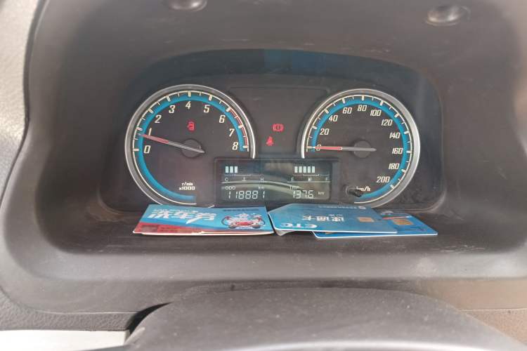 Used Baojun 730 2014 1.5L manual standard trim 7 seats