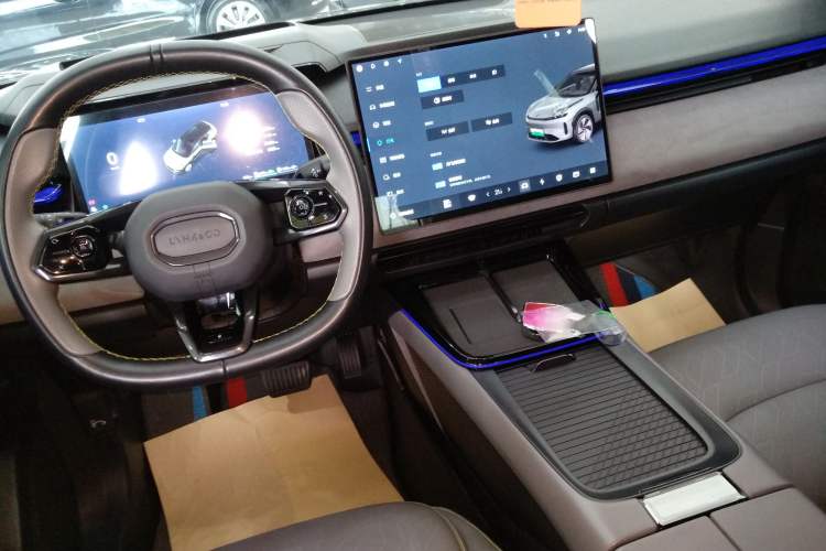 Used Lynk & Co 08 EM-P 2023 245km Ultra-Long Range Halo