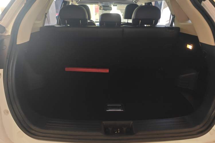 Used Geely Auto Emgrand X7 Sport 2016 1.8TD Automatic Smart Model Trunk