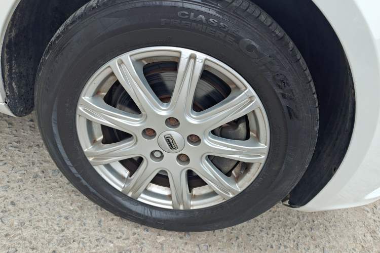 Used Qoros 3 2018 Sedan 1.6L Automatic Leading Model