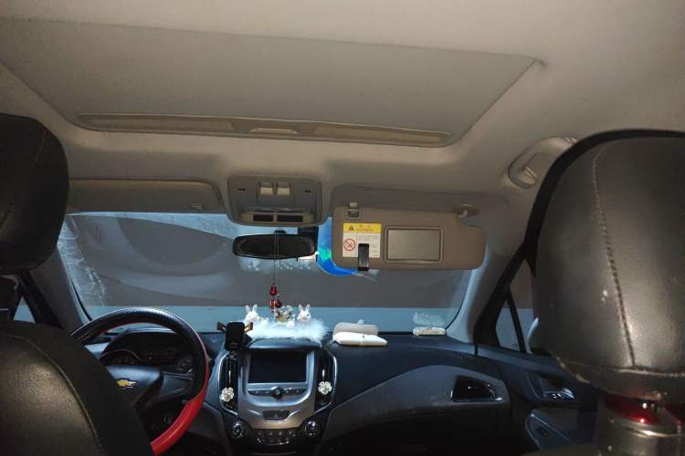 Used Chevrolet Cruze 2018 Revised Version 320 Automatic Pioneer Edition Headliner