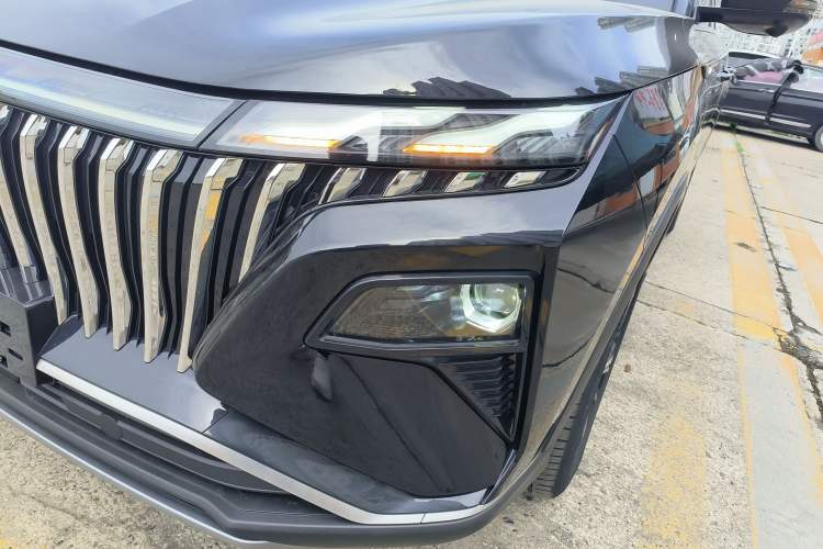 Used Dongfeng Aeolus Huge 2022 Mach Dual-Motor 1.5T MHD Dare-to-Dream Edition Left Front Headlight