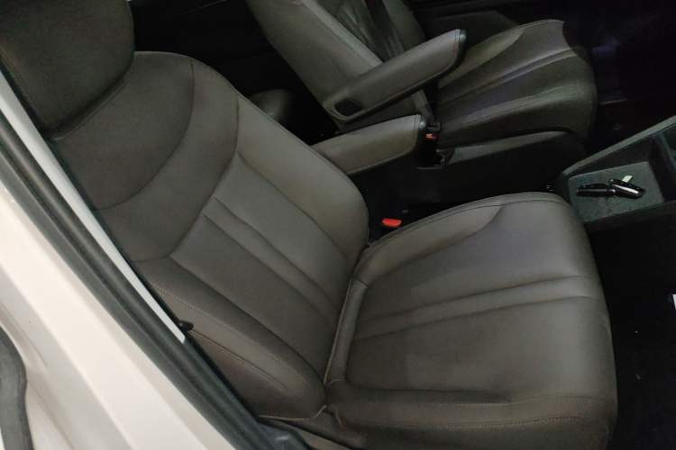 Used SAIC MAXUS Dajia 7 2024 Revised Version Super Hybrid Long-Range Edition Enjoyment Version Right Front Seat