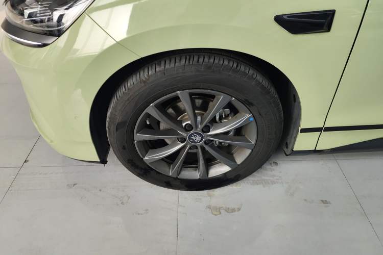 Used BYD Qin L 2025 EV 545KM Beyond Version Exterior 4