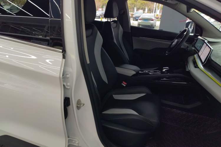 Used Geely Auto Coolray 2022 Bin Yue COOL 1.5TD DCT Ignite Edition