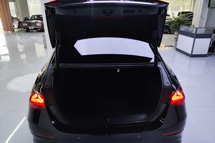 Used Mercedes-Benz E-Class (Import) 2024 E 300 Fashion Sport Edition