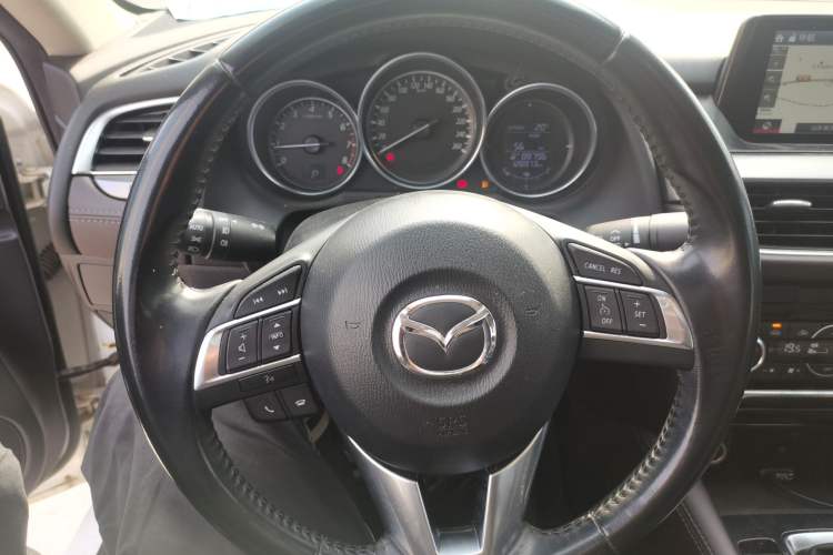 Used Mazda Atenza 2015 2.0L Blue Sky Luxury Edition