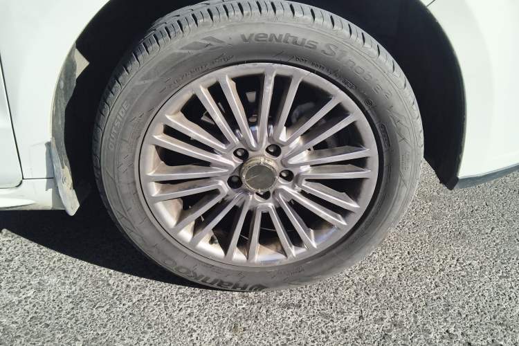 Used Lifan Auto Xuanlang 2017 1.8L Manual Utility Model Right Front Wheel Hub