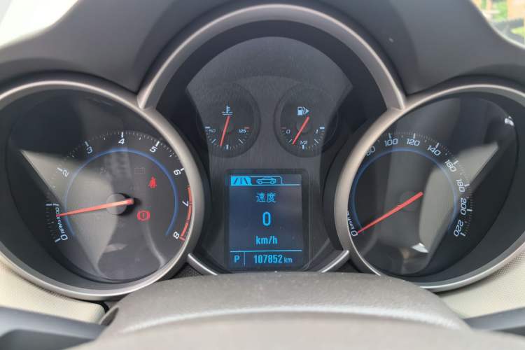 Used Chevrolet Cruze 2015 1.5L Classic SE AT Instrument Cluster