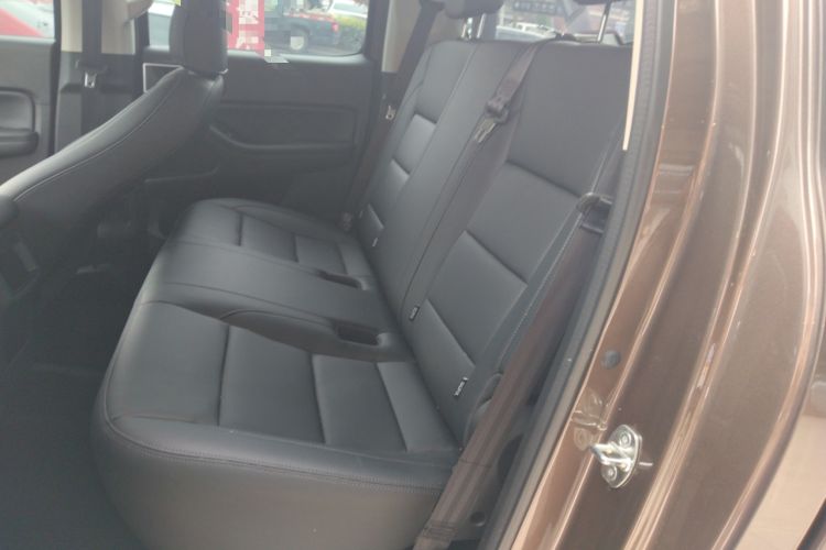 Used Great Wall Poer 2024 2.4T Commercial Version Automatic Diesel Two-Wheel Drive Elite Edition Left Rear Seat