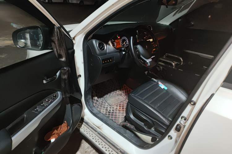 Used Suzuki Vitara 2016 1.4T Automatic Two-Wheel Drive Luxury Version Driver Seat