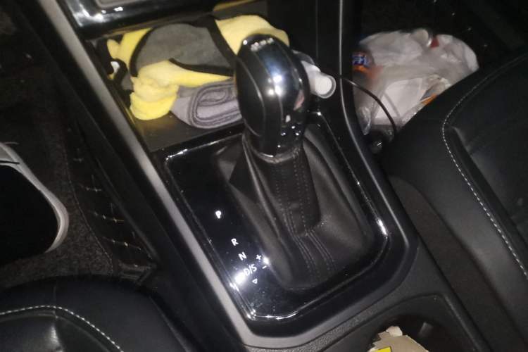 Used Volkswagen Touran 2018 Volkswagen Touran L 280TSI DSG Comfort Edition 7 Seats China V Emission Standard Gear Lever