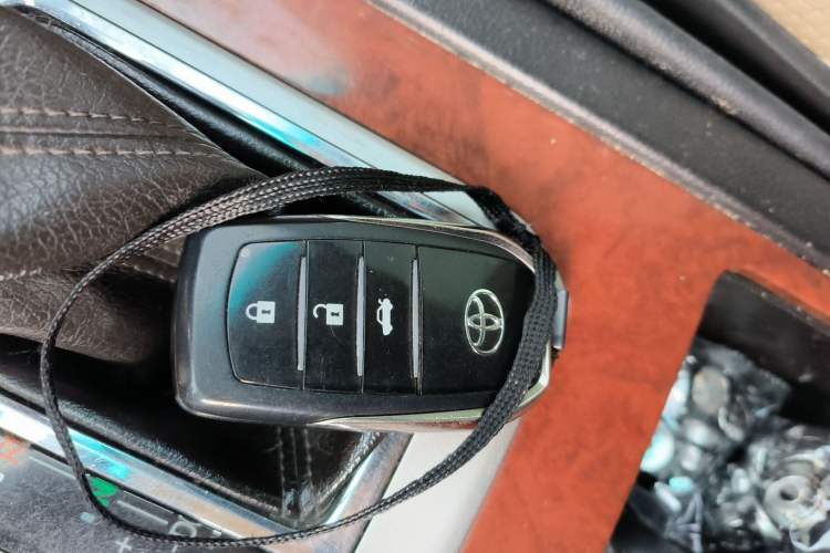 Used Toyota Prado 2010 4.0L Automatic TX-L
