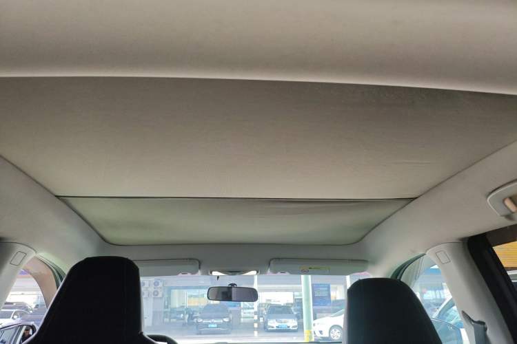 Used Venucia V 2021 260T Idol Edition