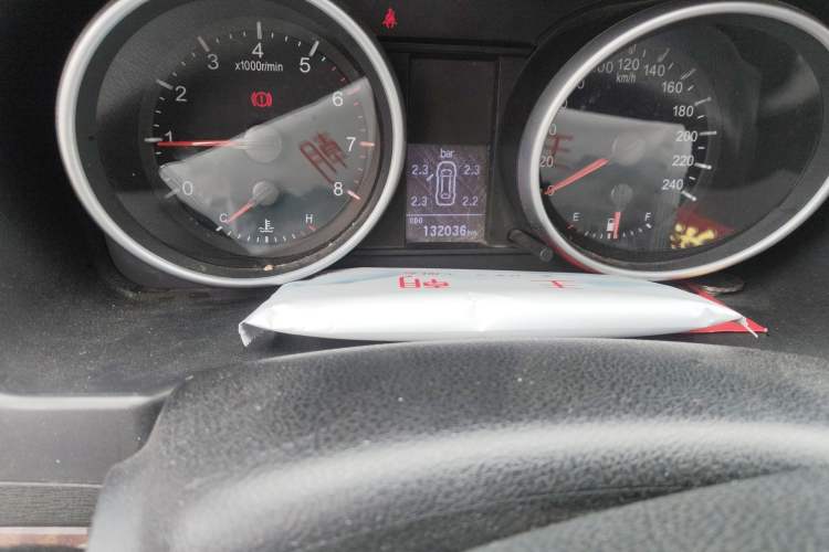 Used Haval H6 2014 Sport Version 1.5T Manual Two-Wheel Drive Elite Edition Odometer Close Up