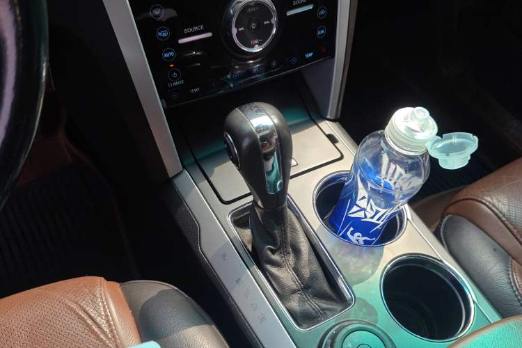 Used Ford Explorer 2013 3.5L Deluxe Model