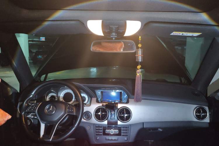 Used Mercedes-Benz GLK-Class 2015 GLK 260 4MATIC Fashion Edition Ultimate Version
