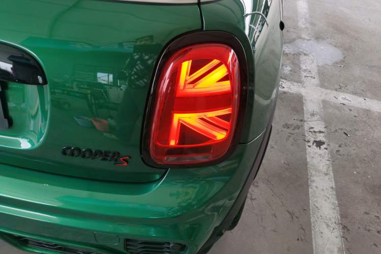 Used MINI MINI 2021 1.5T COOPER Classic Edition