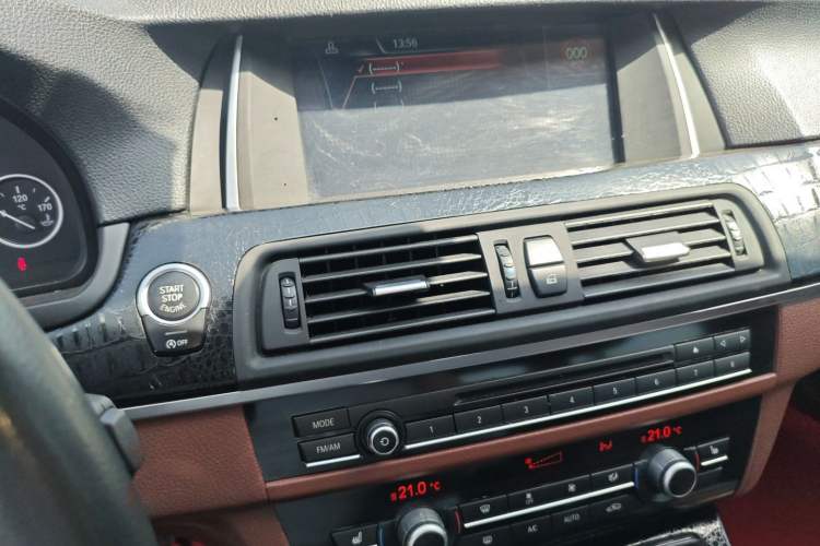 Used BMW 5 Series 2014 525Li Leading Model
