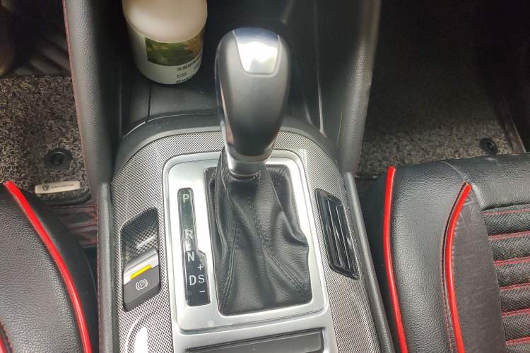 Used Changan CS55 2018 1.5T Automatic Colorful Edition China V Standard
