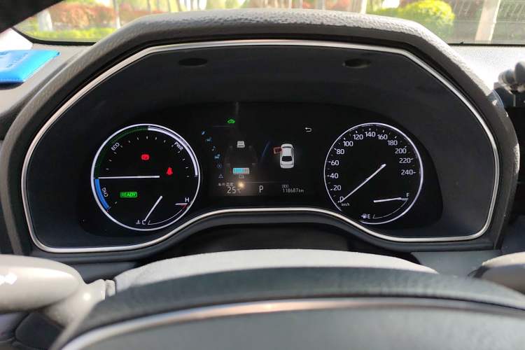 Used Toyota Avalon 2019 Dual-Engine 2.5L Luxury Edition China VI Standard
