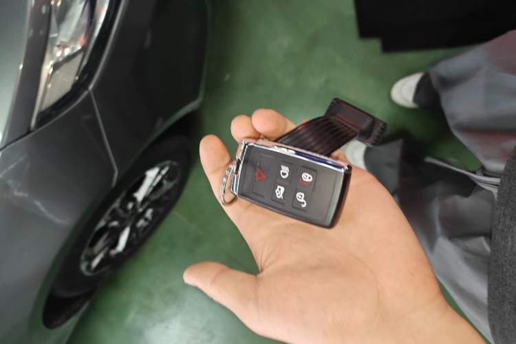 Used Jaguar XEL 2020 2.0T 200PS R-DYNAMIC Youth Sports Edition Vehicle Key