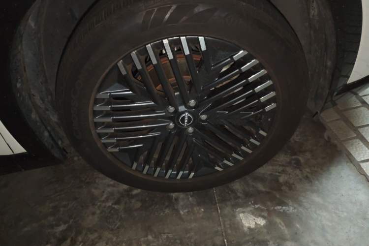 Used Nissan Pathfinder 2024 380 VC-TURBO Four-Wheel Drive Prestige Edition 6 Seats Right Front Wheel Hub