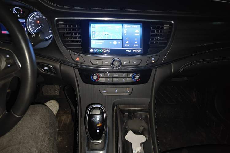 Used Buick LaCrosse 2022 652T Luxury Version
