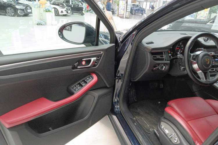 Used Porsche Macan 2021 Macan 2.0T