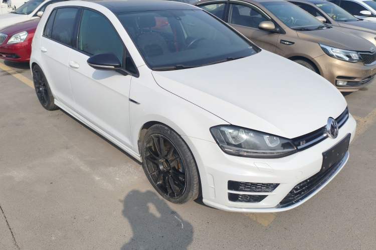 Used Volkswagen Golf 2016 1.4TSI Automatic R-Line
