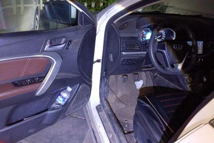 Used Geely Auto Emgrand 2017 Hatchback RS Million Edition 1.5L Manual Upward Version