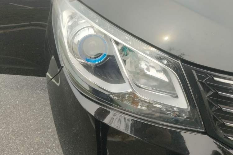 Used SAIC MAXUS G10 2023 2.0T Manual Multi-Function Version Diesel 7 Seats
