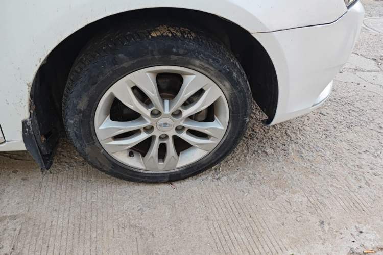 Used Geely Auto Emgrand 2014 Sedan 1.5L Manual Elite Model