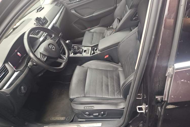 Used Skoda Superb 2019 TSI330 DSG Luxury Edition Left Front Seat