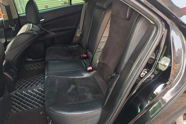 Used Toyota Reiz 2010 2.5V Fashion Elite Edition Left Rear Seat