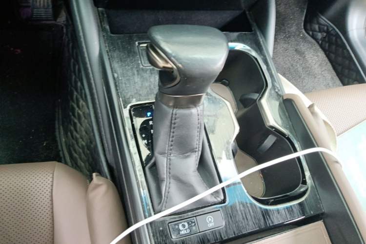 Used Lexus ES 2022 200 Excellence Edition Gear Lever