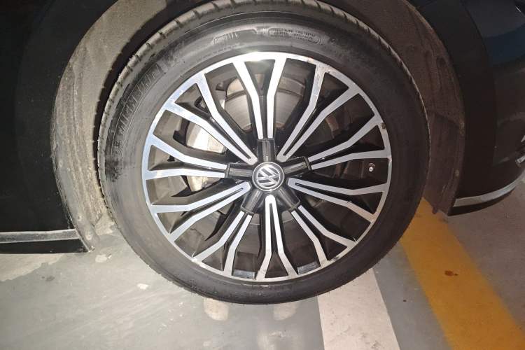 Used Volkswagen Phideon 2018 Revised Version 380TSI Two-Wheel Drive Business Edition