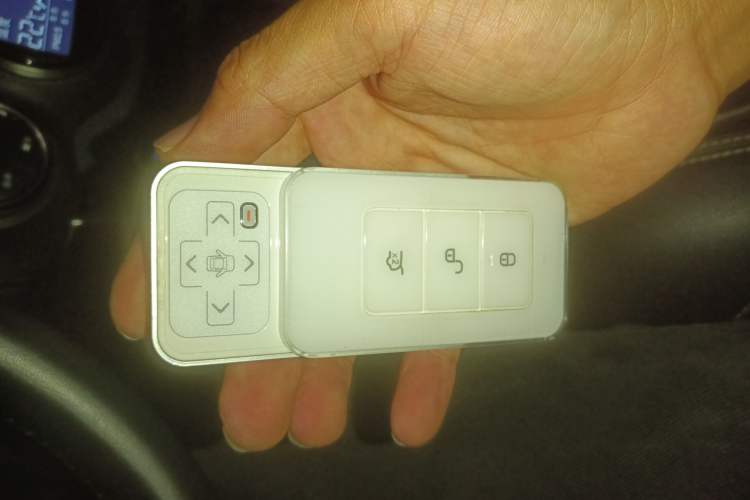 Used BYD Song New Energy 2017 Song DM 1.5TID All-Wheel Drive Prestige Model Vehicle Key