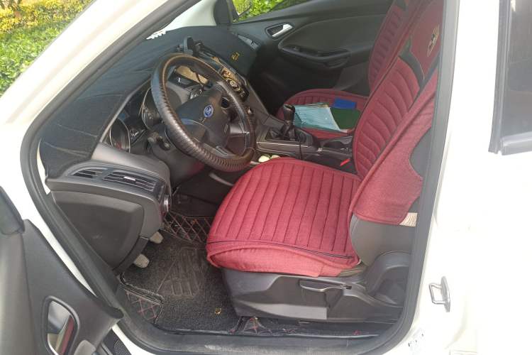 Used Ford Focus 2012 Hatchback 1.6L Manual Comfort Model
