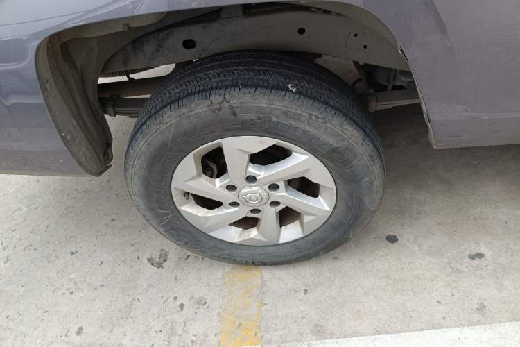 Used Great Wall King Kong Poer 2023 2.0T Automatic Diesel Two-Wheel-Drive Elite Version Flatbed GW4D20M Right Rear Wheel Hub