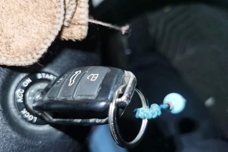 Used JAC Refine M4 2016 2.0L Manual Luxury Smart Version