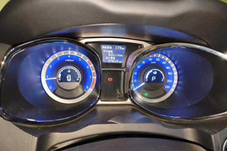 Used JAC Refine S5 2017 1.5T Automatic E-commerce Edition