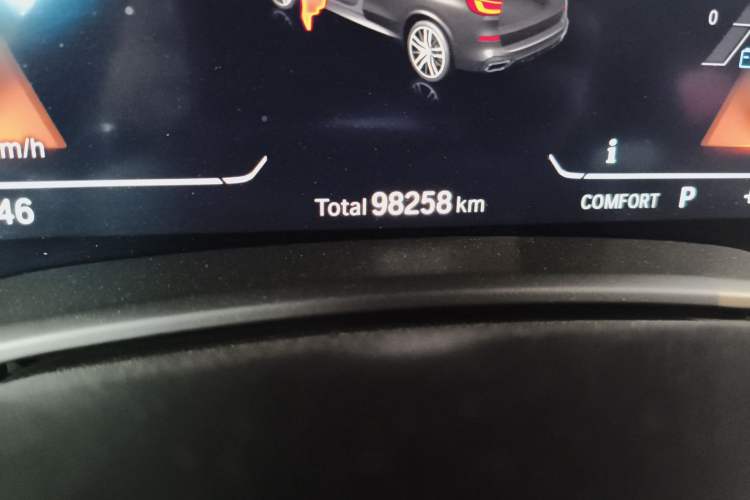 Used BMW X5 2021 Restyled xDrive30i M Sport Package Odometer Close Up