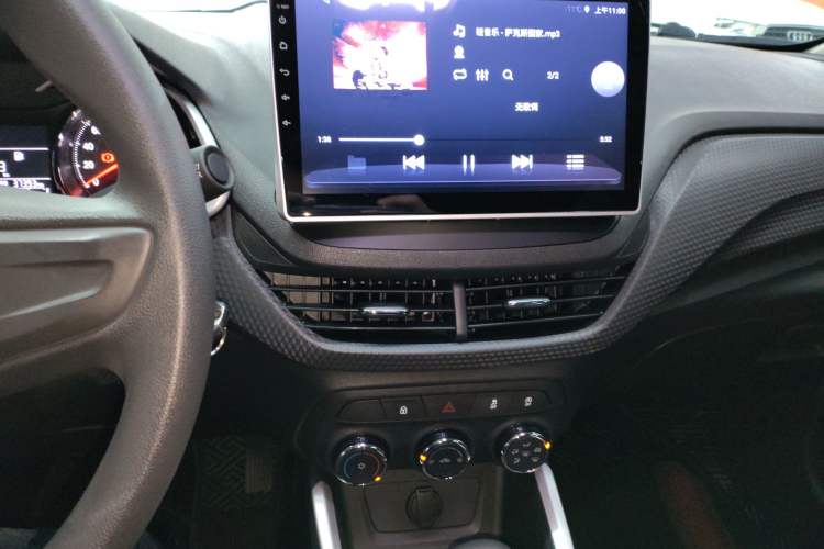 Used Chevrolet Cavalier 2022 325T Automatic Enjoyment Edition Audio And AC Panel