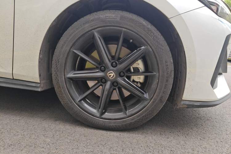 Used CHANGAN UNI-V iDD 2023 ZhiDian iDD 1.5T 113km Smart & Fun Version
