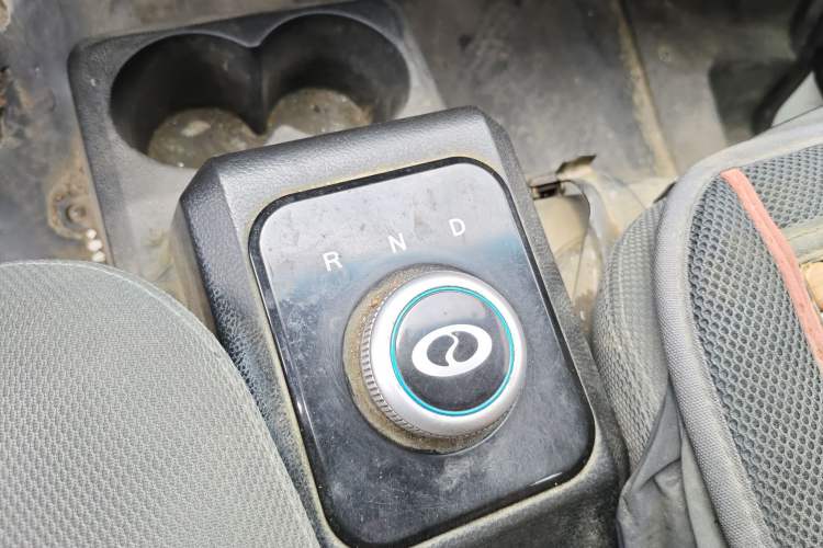 Used Ruichi EC35 2021 EC35 II Standard Edition 38.7 kWh Gear Lever